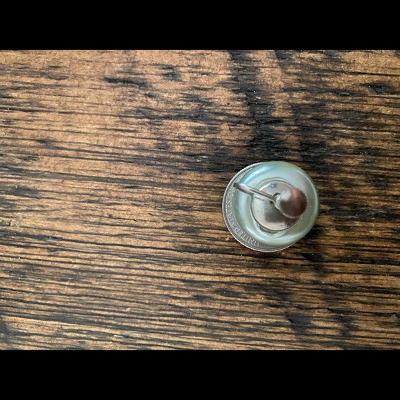 3/$15🥳 vintage screw-back  button earrings - Picture 6 of 8